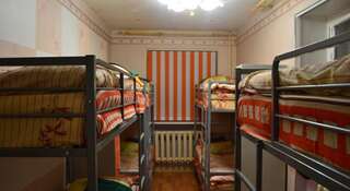 Гостиница Как Дома Архангельск Кровать в общем номере для мужчин и женщин с 8 кроватями-3